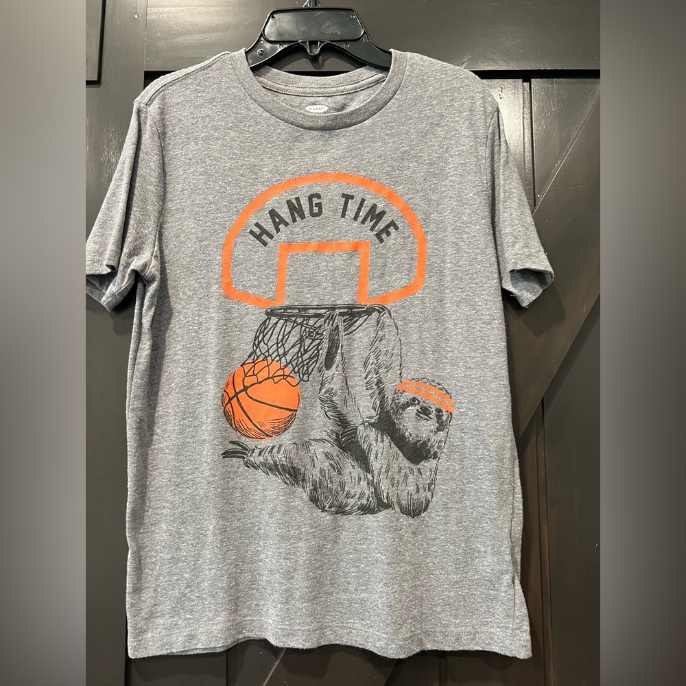 * 4/$20
Boys Gray Old Navy Hang Time Tshirt Size XL 14-16
